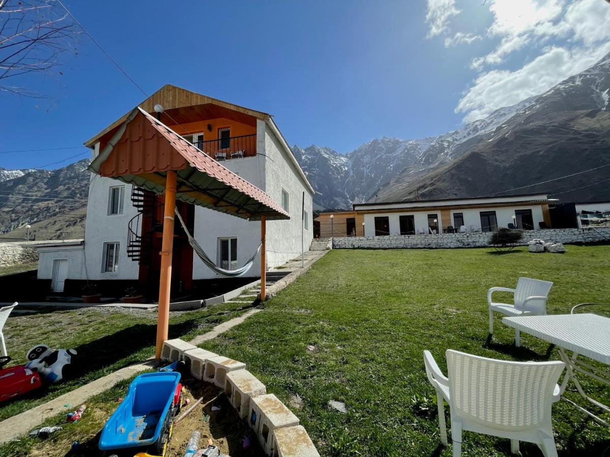 Hotel Noa Kazbegi Exterior foto